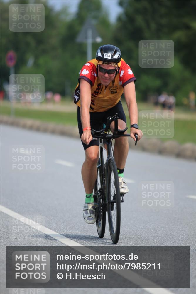 21.06.2025 - 27. Vierlanden-Triathlon H.Heesch http://msf.ph/oto/7985211 15.06.2025 11:25:30 Radfahren 143, 169, 233, 792, 888 meine-sportfotos.de