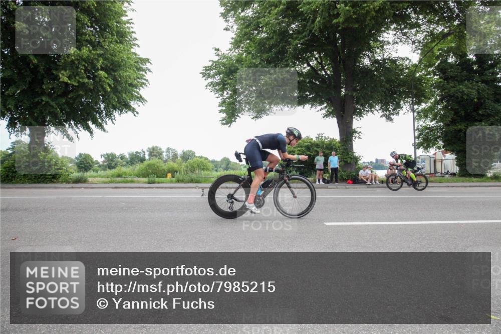 15.06.2025 - 7 Türme Triathlon Yannick Fuchs http://msf.ph/oto/7985215 15.06.2025 11:10:21 Radfahren 267, 292, 299 meine-sportfotos.de