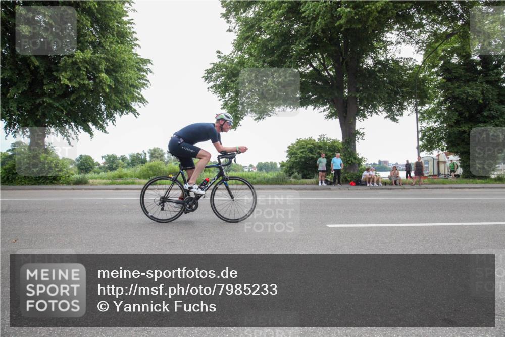 15.06.2025 - 7 Türme Triathlon Yannick Fuchs http://msf.ph/oto/7985233 15.06.2025 11:10:36 Radfahren 220, 285, 302 meine-sportfotos.de