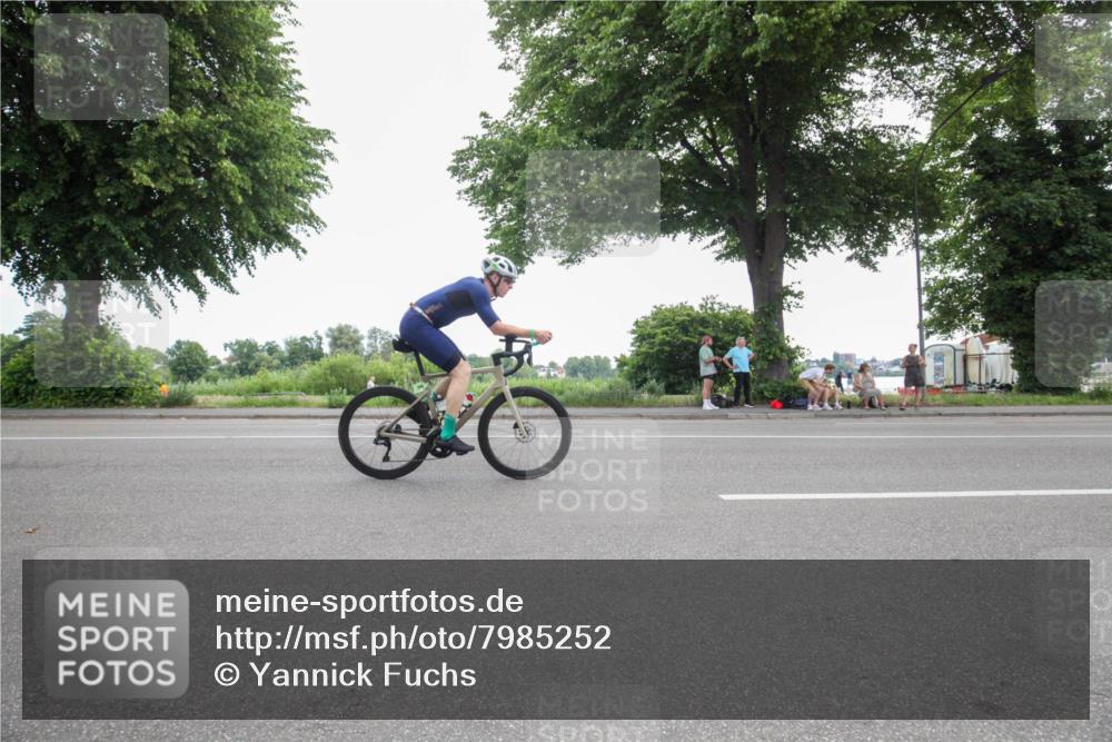 15.06.2025 - 7 Türme Triathlon Yannick Fuchs http://msf.ph/oto/7985252 15.06.2025 11:11:22 Radfahren 204, 246, 255, 263, 278, 323, 333 meine-sportfotos.de