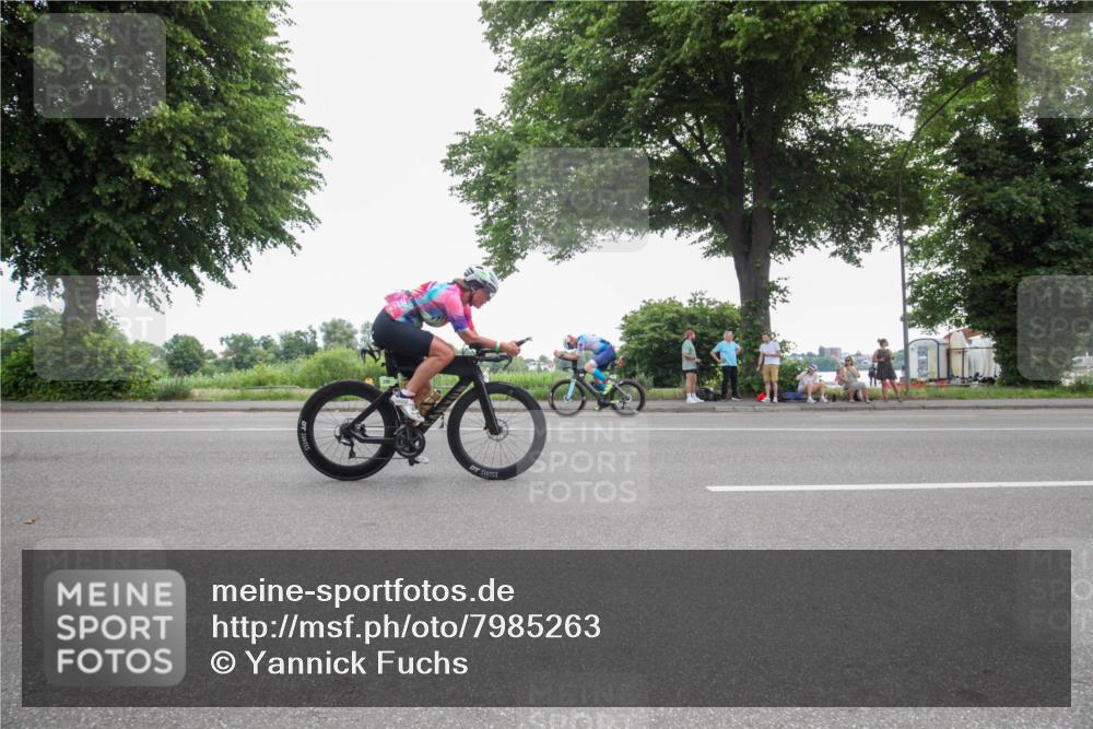 15.06.2025 - 7 Türme Triathlon Yannick Fuchs http://msf.ph/oto/7985263 15.06.2025 11:11:28 Radfahren 255, 263, 323, 333 meine-sportfotos.de