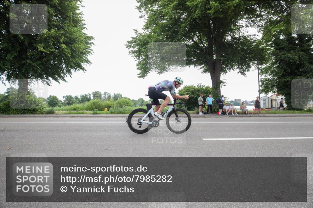 15.06.2025 - 7 Türme Triathlon Yannick Fuchs http://msf.ph/oto/7985282 15.06.2025 11:12:30 Radfahren 317 meine-sportfotos.de