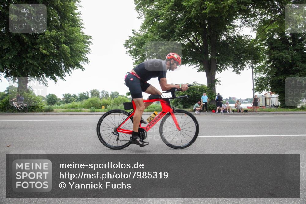 15.06.2025 - 7 Türme Triathlon Yannick Fuchs http://msf.ph/oto/7985319 15.06.2025 11:13:19 Radfahren 247, 318 meine-sportfotos.de
