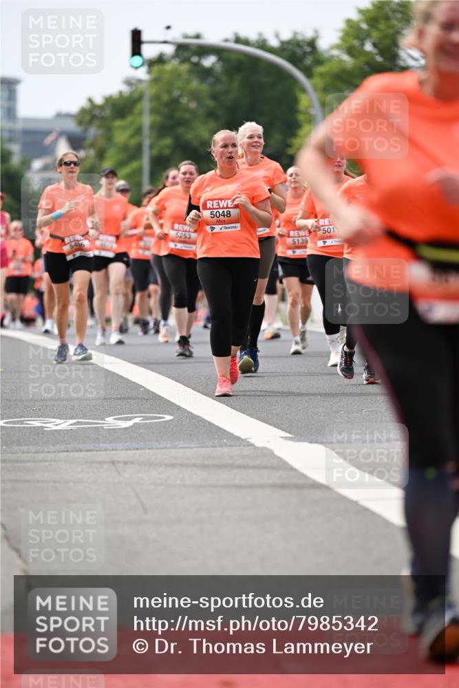 15.06.2025 - REWE Women's Run Dr. Thomas Lammeyer http://msf.ph/oto/7985342 15.06.2025 10:47:26 Laufen 5048, 501, 5139 meine-sportfotos.de