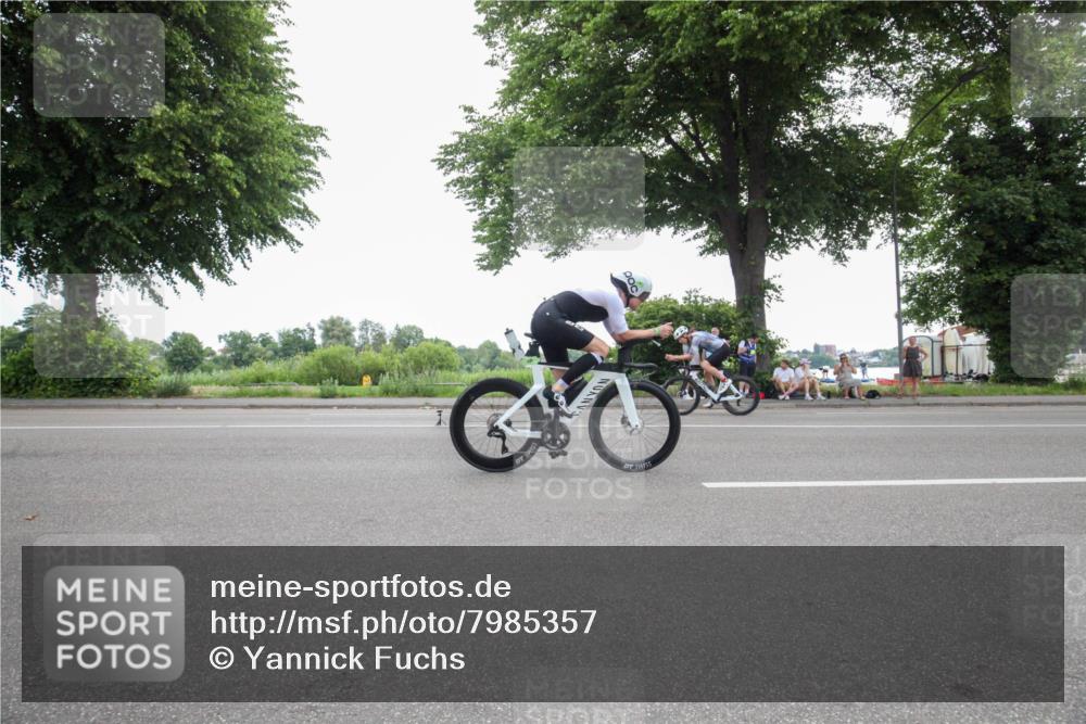 15.06.2025 - 7 Türme Triathlon Yannick Fuchs http://msf.ph/oto/7985357 15.06.2025 11:14:01 Radfahren 317 meine-sportfotos.de