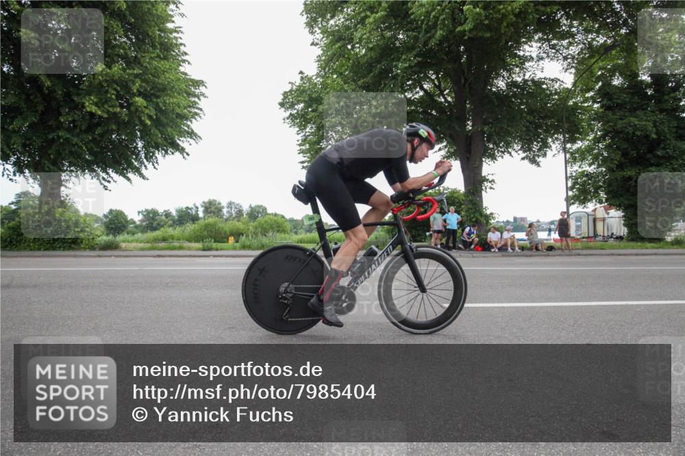 15.06.2025 - 7 Türme Triathlon Yannick Fuchs http://msf.ph/oto/7985404 15.06.2025 11:15:20 Radfahren  meine-sportfotos.de