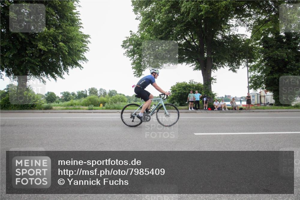 15.06.2025 - 7 Türme Triathlon Yannick Fuchs http://msf.ph/oto/7985409 15.06.2025 11:15:39 Radfahren  meine-sportfotos.de