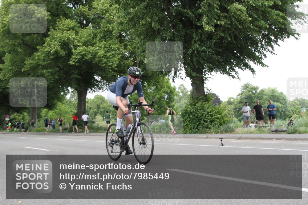 15.06.2025 - 7 Türme Triathlon Yannick Fuchs http://msf.ph/oto/7985449 15.06.2025 13:47:32 Radfahren  meine-sportfotos.de
