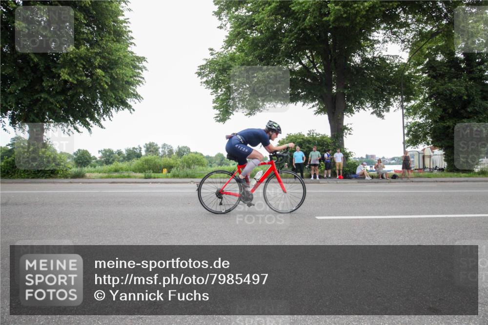 15.06.2025 - 7 Türme Triathlon Yannick Fuchs http://msf.ph/oto/7985497 15.06.2025 11:16:45 Radfahren  meine-sportfotos.de