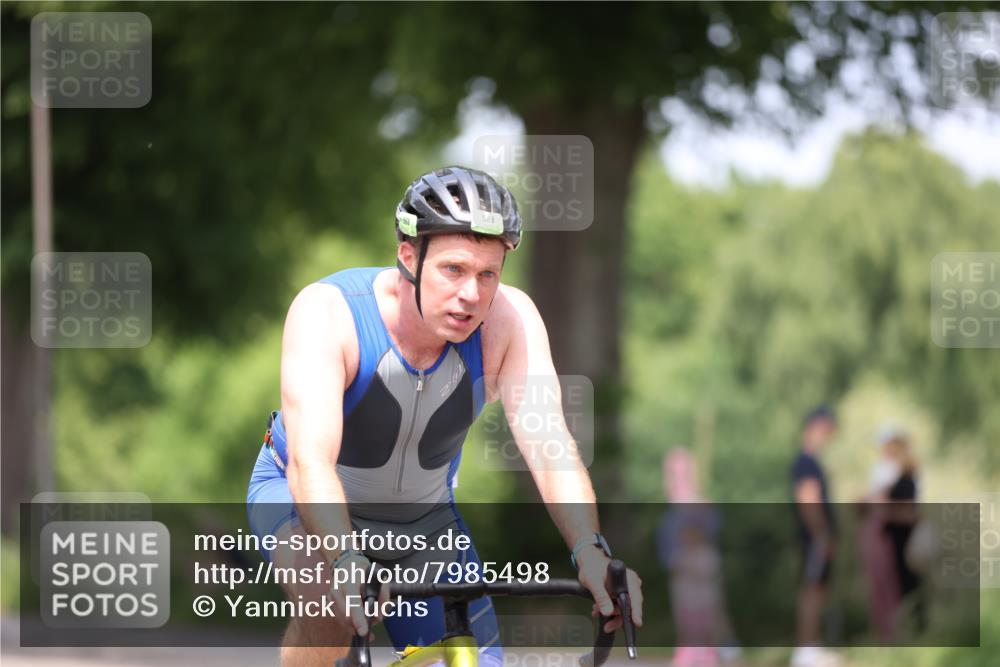15.06.2025 - 7 Türme Triathlon Yannick Fuchs http://msf.ph/oto/7985498 15.06.2025 12:55:39 Radfahren 302, 536, 559, 568, 612, 613, 637 meine-sportfotos.de