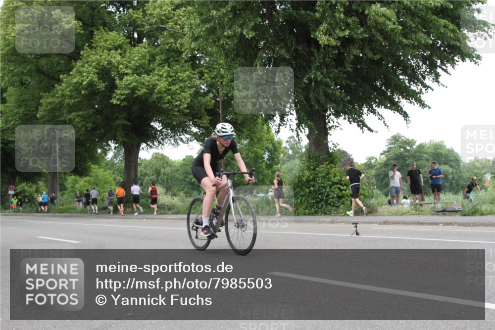 15.06.2025 - 7 Türme Triathlon Yannick Fuchs http://msf.ph/oto/7985503 15.06.2025 13:47:51 Radfahren  meine-sportfotos.de