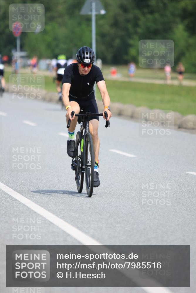 21.06.2025 - 27. Vierlanden-Triathlon H.Heesch http://msf.ph/oto/7985516 15.06.2025 11:30:55 Radfahren 167, 228, 639, 651, 891, 926, 931, 980 meine-sportfotos.de
