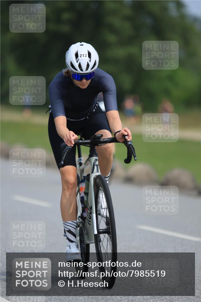 15.06.2025 - 27. Vierlanden-Triathlon H.Heesch http://msf.ph/oto/7985519 15.06.2025 11:05:18 Radfahren 212, 707 meine-sportfotos.de