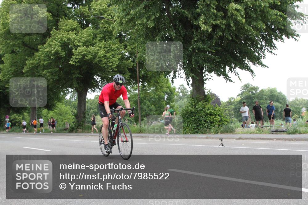 15.06.2025 - 7 Türme Triathlon Yannick Fuchs http://msf.ph/oto/7985522 15.06.2025 13:47:55 Radfahren  meine-sportfotos.de