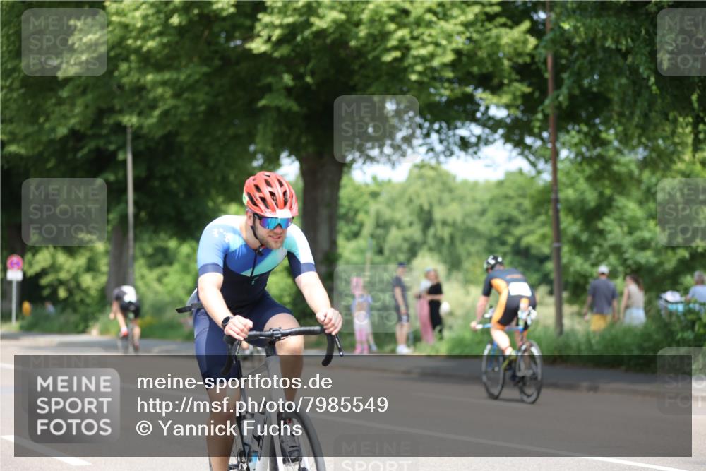 15.06.2025 - 7 Türme Triathlon Yannick Fuchs http://msf.ph/oto/7985549 15.06.2025 12:55:43 Radfahren 302, 559, 613 meine-sportfotos.de