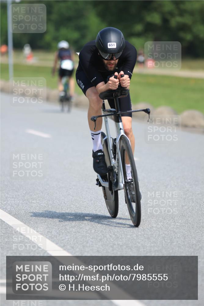 21.06.2025 - 27. Vierlanden-Triathlon H.Heesch http://msf.ph/oto/7985555 15.06.2025 11:30:58 Radfahren 167, 228, 651, 891, 931, 980 meine-sportfotos.de