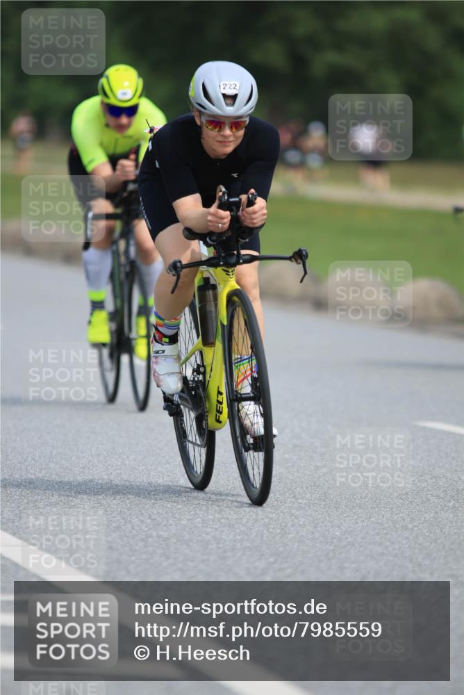 15.06.2025 - 27. Vierlanden-Triathlon H.Heesch http://msf.ph/oto/7985559 15.06.2025 11:05:33 Radfahren 82, 99, 222, 552, 688, 718 meine-sportfotos.de