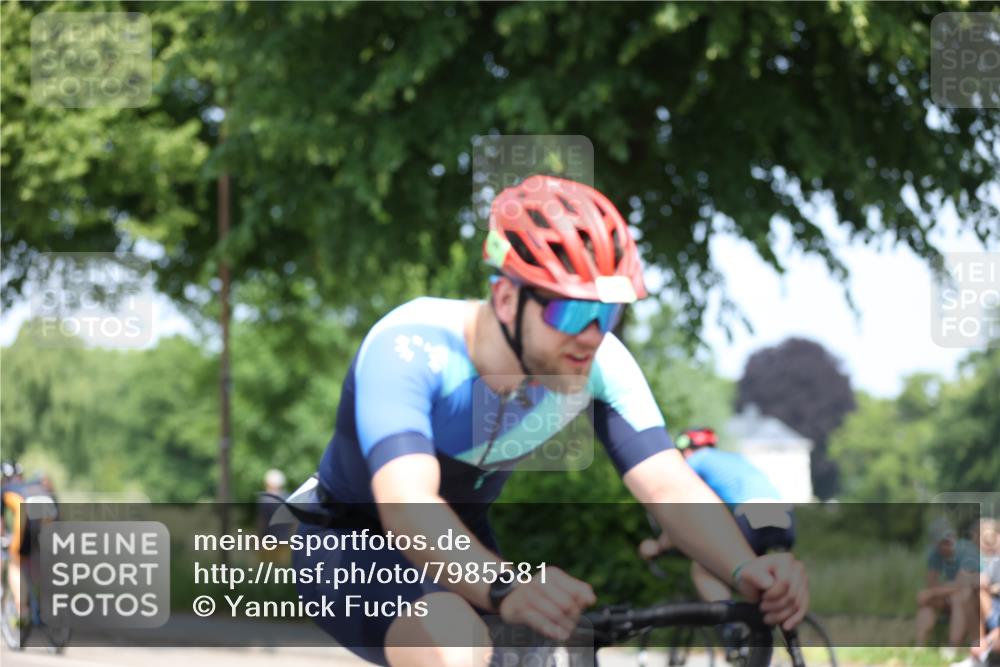 15.06.2025 - 7 Türme Triathlon Yannick Fuchs http://msf.ph/oto/7985581 15.06.2025 12:55:43 Radfahren 302, 559, 613 meine-sportfotos.de