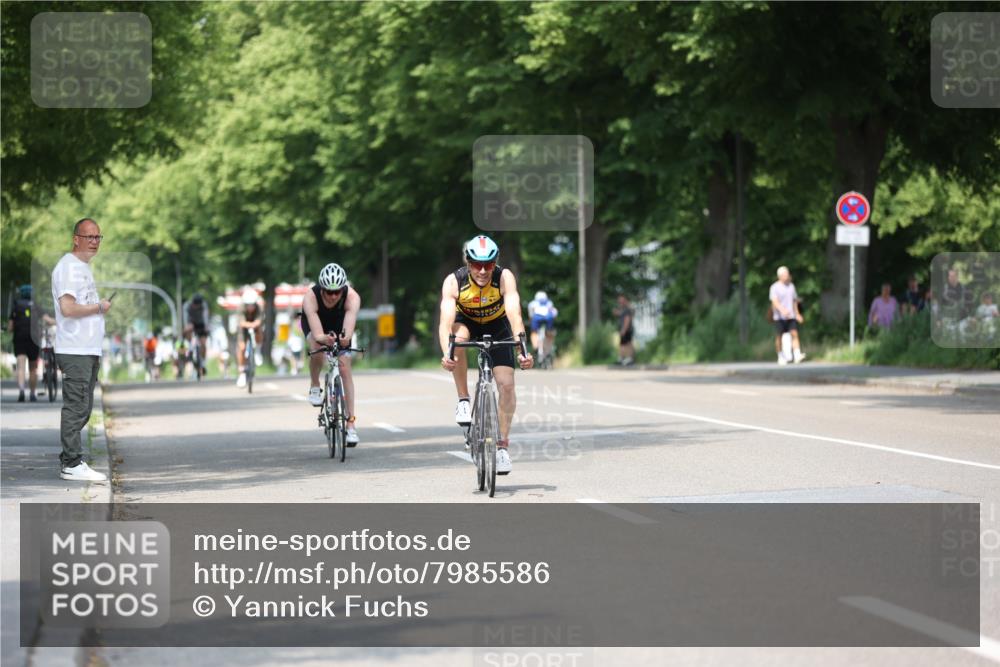 15.06.2025 - 7 Türme Triathlon Yannick Fuchs http://msf.ph/oto/7985586 15.06.2025 12:56:08 Radfahren 284, 454, 635 meine-sportfotos.de