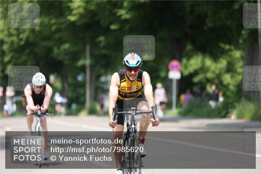 15.06.2025 - 7 Türme Triathlon Yannick Fuchs http://msf.ph/oto/7985620 15.06.2025 12:56:09 Radfahren 284, 454, 635 meine-sportfotos.de