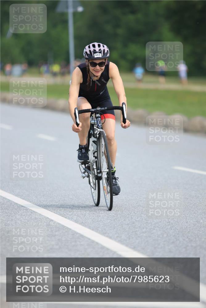 15.06.2025 - 27. Vierlanden-Triathlon H.Heesch http://msf.ph/oto/7985623 15.06.2025 11:06:04 Radfahren 220, 223, 569, 697, 732 meine-sportfotos.de