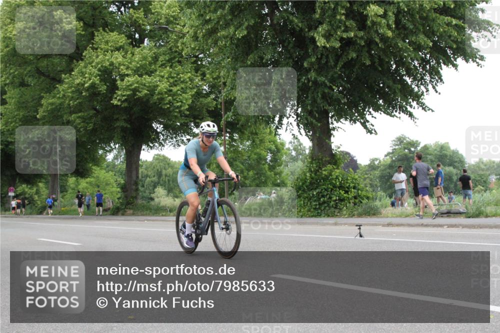 15.06.2025 - 7 Türme Triathlon Yannick Fuchs http://msf.ph/oto/7985633 15.06.2025 13:48:19 Radfahren  meine-sportfotos.de