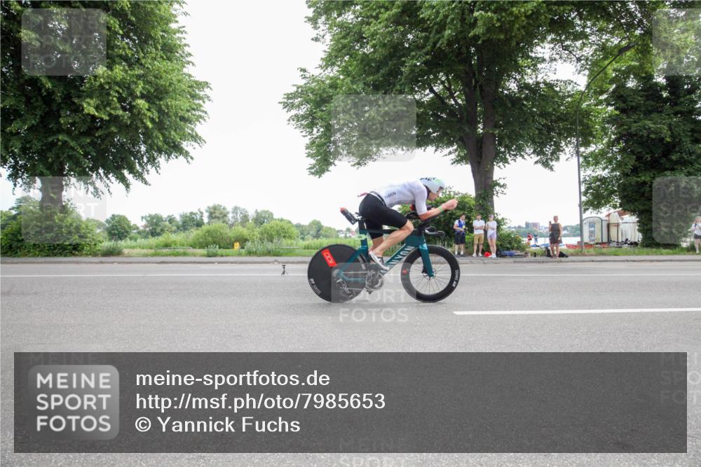 15.06.2025 - 7 Türme Triathlon Yannick Fuchs http://msf.ph/oto/7985653 15.06.2025 11:26:03 Radfahren  meine-sportfotos.de