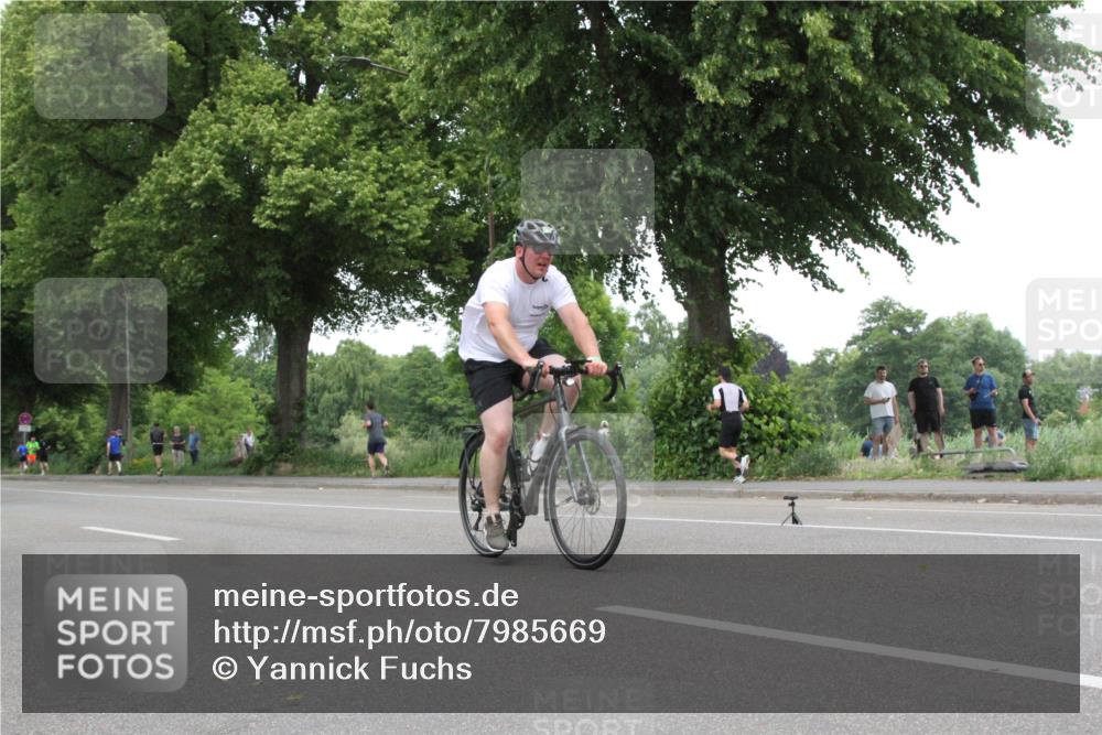 15.06.2025 - 7 Türme Triathlon Yannick Fuchs http://msf.ph/oto/7985669 15.06.2025 13:48:26 Radfahren  meine-sportfotos.de