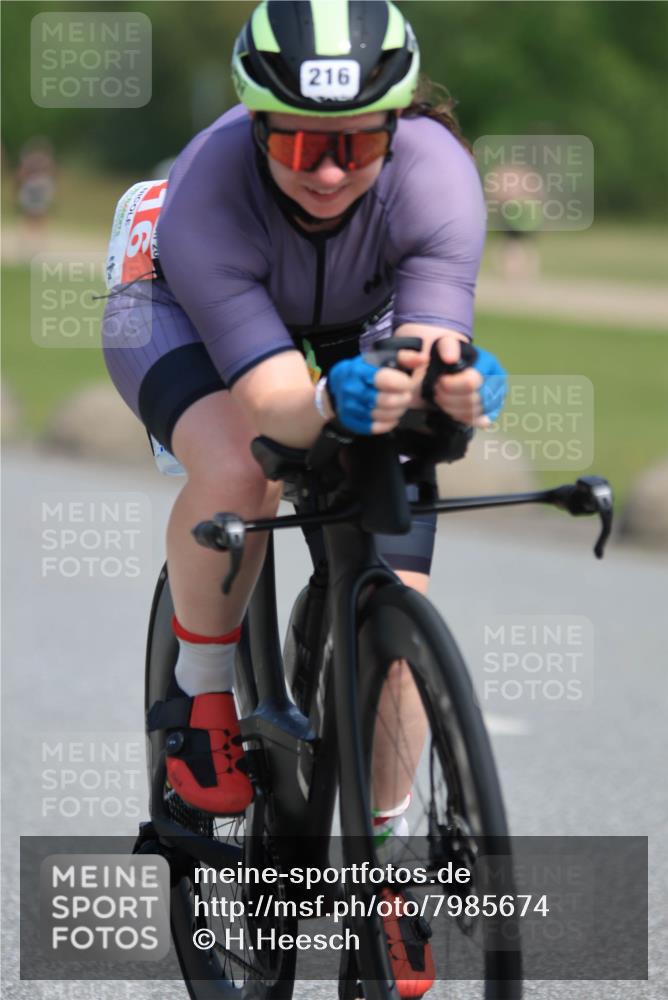 21.06.2025 - 27. Vierlanden-Triathlon H.Heesch http://msf.ph/oto/7985674 15.06.2025 11:31:20 Radfahren 216 meine-sportfotos.de