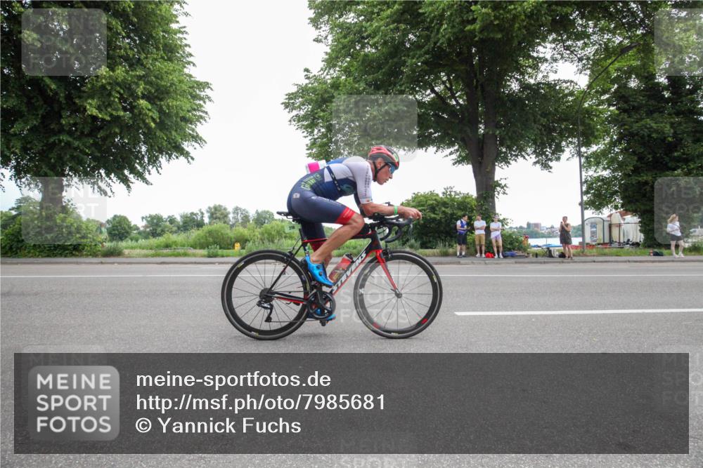 15.06.2025 - 7 Türme Triathlon Yannick Fuchs http://msf.ph/oto/7985681 15.06.2025 11:29:24 Radfahren  meine-sportfotos.de