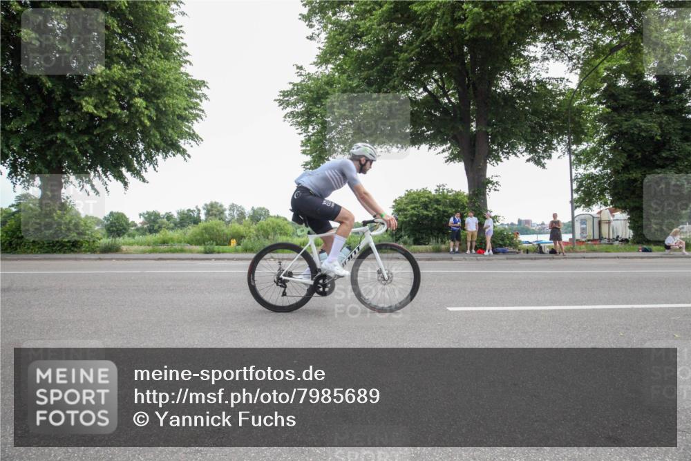 15.06.2025 - 7 Türme Triathlon Yannick Fuchs http://msf.ph/oto/7985689 15.06.2025 11:30:43 Radfahren 277 meine-sportfotos.de