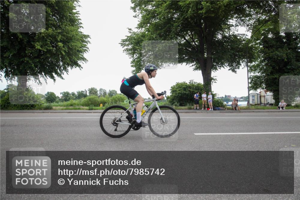 15.06.2025 - 7 Türme Triathlon Yannick Fuchs http://msf.ph/oto/7985742 15.06.2025 11:37:11 Radfahren 251, 295 meine-sportfotos.de