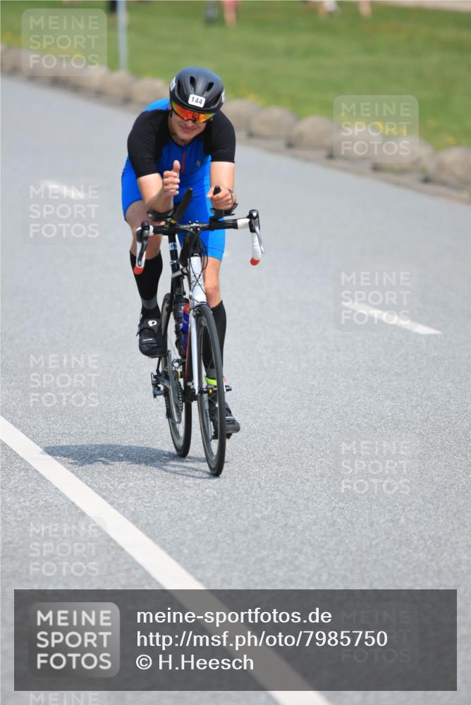 21.06.2025 - 27. Vierlanden-Triathlon H.Heesch http://msf.ph/oto/7985750 15.06.2025 11:32:04 Radfahren 144, 892, 959 meine-sportfotos.de