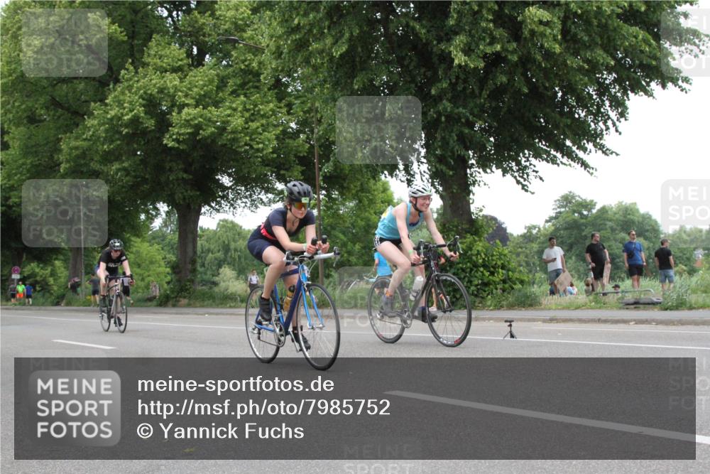 15.06.2025 - 7 Türme Triathlon Yannick Fuchs http://msf.ph/oto/7985752 15.06.2025 13:48:35 Radfahren  meine-sportfotos.de