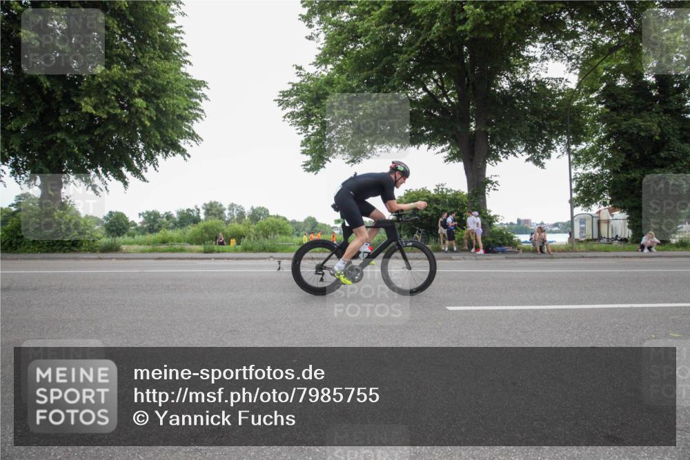 15.06.2025 - 7 Türme Triathlon Yannick Fuchs http://msf.ph/oto/7985755 15.06.2025 11:37:50 Radfahren 200 meine-sportfotos.de
