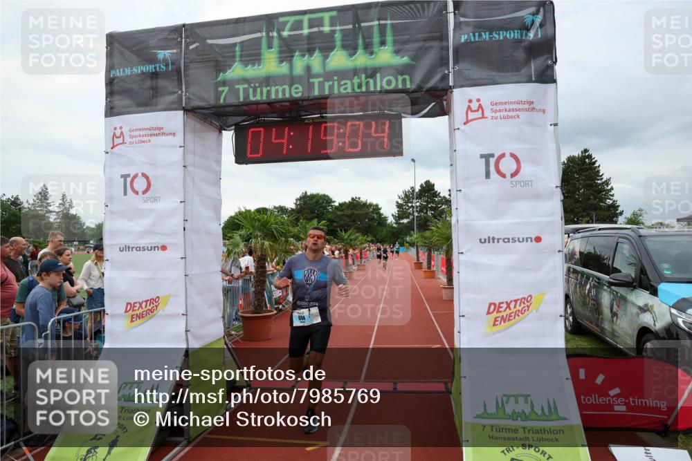 15.06.2025 - 7 Türme Triathlon Michael Strokosch http://msf.ph/oto/7985769 15.06.2025 14:19:04 Ziel 604 meine-sportfotos.de