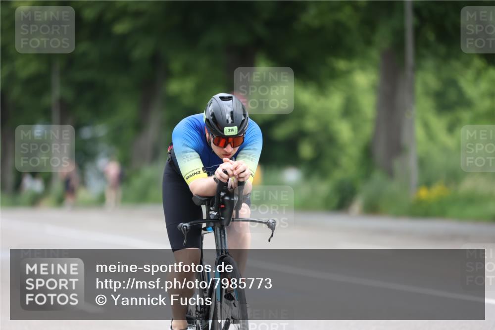 15.06.2025 - 7 Türme Triathlon Yannick Fuchs http://msf.ph/oto/7985773 15.06.2025 11:40:48 Radfahren 214, 292 meine-sportfotos.de