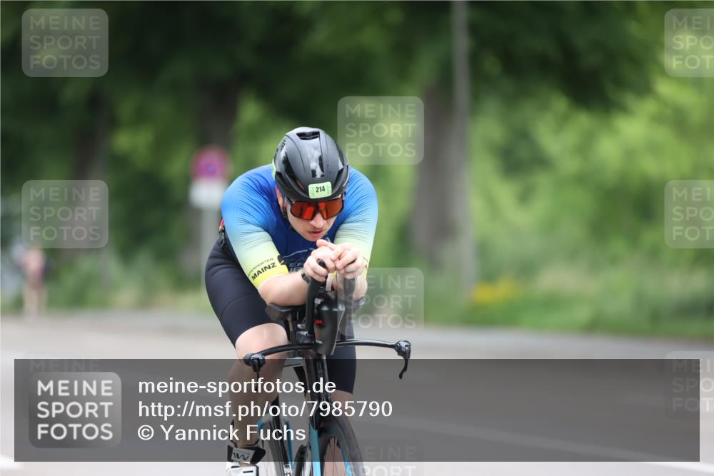 15.06.2025 - 7 Türme Triathlon Yannick Fuchs http://msf.ph/oto/7985790 15.06.2025 11:40:48 Radfahren 214, 292 meine-sportfotos.de