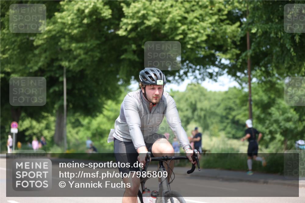 15.06.2025 - 7 Türme Triathlon Yannick Fuchs http://msf.ph/oto/7985809 15.06.2025 12:56:16 Radfahren 284, 454, 538, 550, 557, 674 meine-sportfotos.de