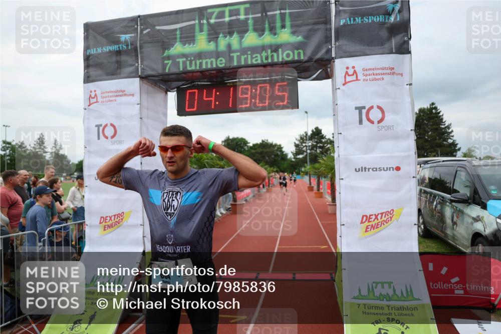 15.06.2025 - 7 Türme Triathlon Michael Strokosch http://msf.ph/oto/7985836 15.06.2025 14:19:05 Ziel 604, 649 meine-sportfotos.de