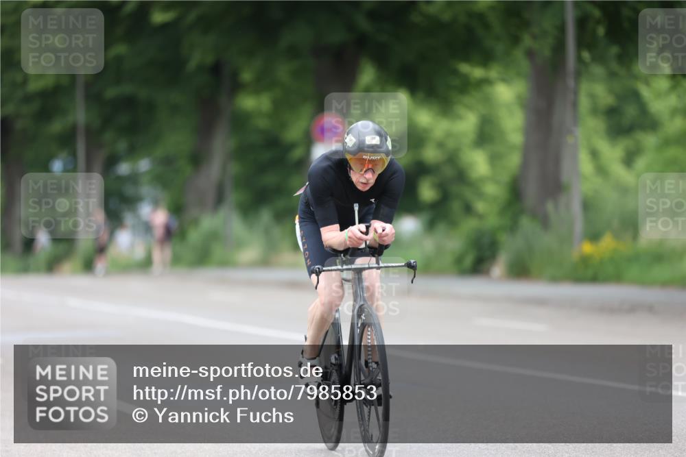 15.06.2025 - 7 Türme Triathlon Yannick Fuchs http://msf.ph/oto/7985853 15.06.2025 11:41:02 Radfahren 329, 333 meine-sportfotos.de