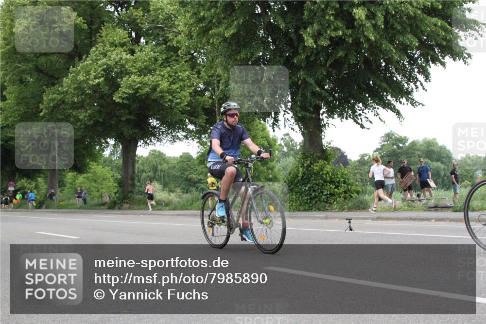 15.06.2025 - 7 Türme Triathlon Yannick Fuchs http://msf.ph/oto/7985890 15.06.2025 13:48:54 Radfahren  meine-sportfotos.de