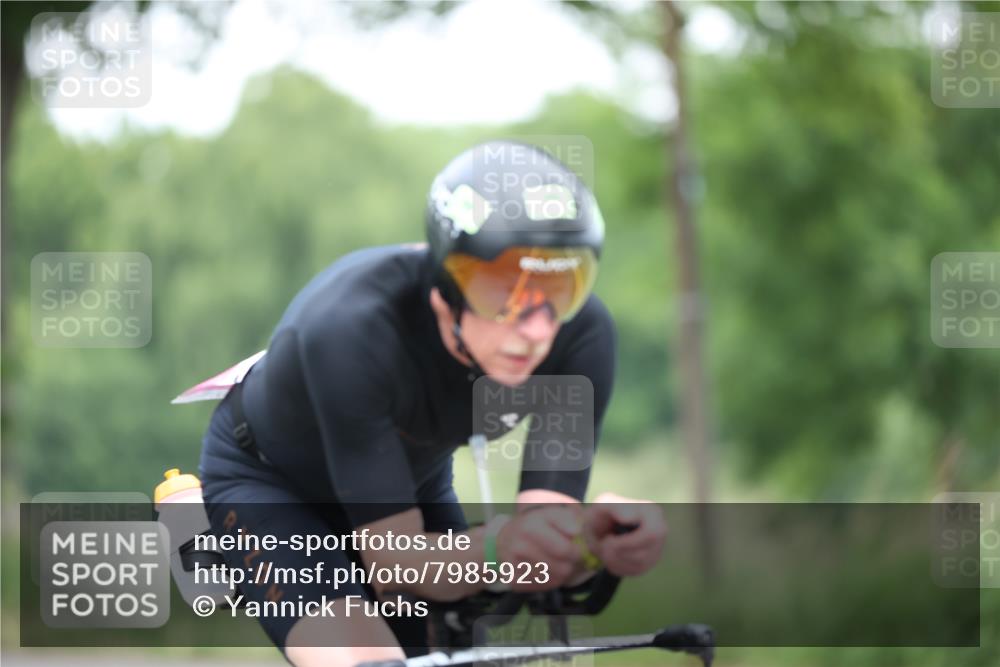 15.06.2025 - 7 Türme Triathlon Yannick Fuchs http://msf.ph/oto/7985923 15.06.2025 11:41:03 Radfahren 329, 333 meine-sportfotos.de