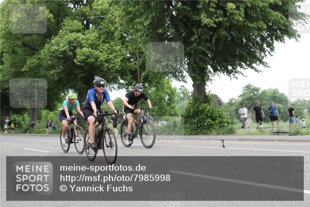 15.06.2025 - 7 Türme Triathlon Yannick Fuchs http://msf.ph/oto/7985998 15.06.2025 13:49:11 Radfahren  meine-sportfotos.de