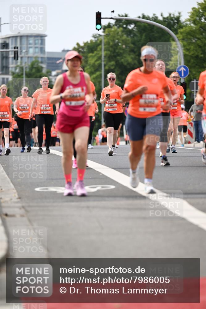 15.06.2025 - REWE Women's Run Dr. Thomas Lammeyer http://msf.ph/oto/7986005 15.06.2025 10:47:39 Laufen 5241, 5523, 5237 meine-sportfotos.de