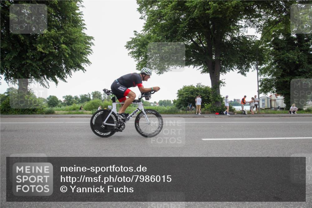 15.06.2025 - 7 Türme Triathlon Yannick Fuchs http://msf.ph/oto/7986015 15.06.2025 11:45:45 Radfahren 232, 245, 301 meine-sportfotos.de