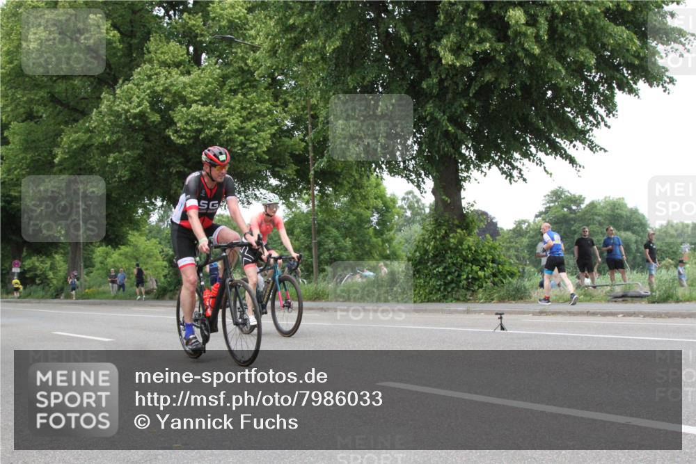 15.06.2025 - 7 Türme Triathlon Yannick Fuchs http://msf.ph/oto/7986033 15.06.2025 13:49:14 Radfahren  meine-sportfotos.de