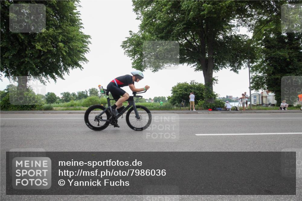 15.06.2025 - 7 Türme Triathlon Yannick Fuchs http://msf.ph/oto/7986036 15.06.2025 11:46:04 Radfahren 208, 273 meine-sportfotos.de