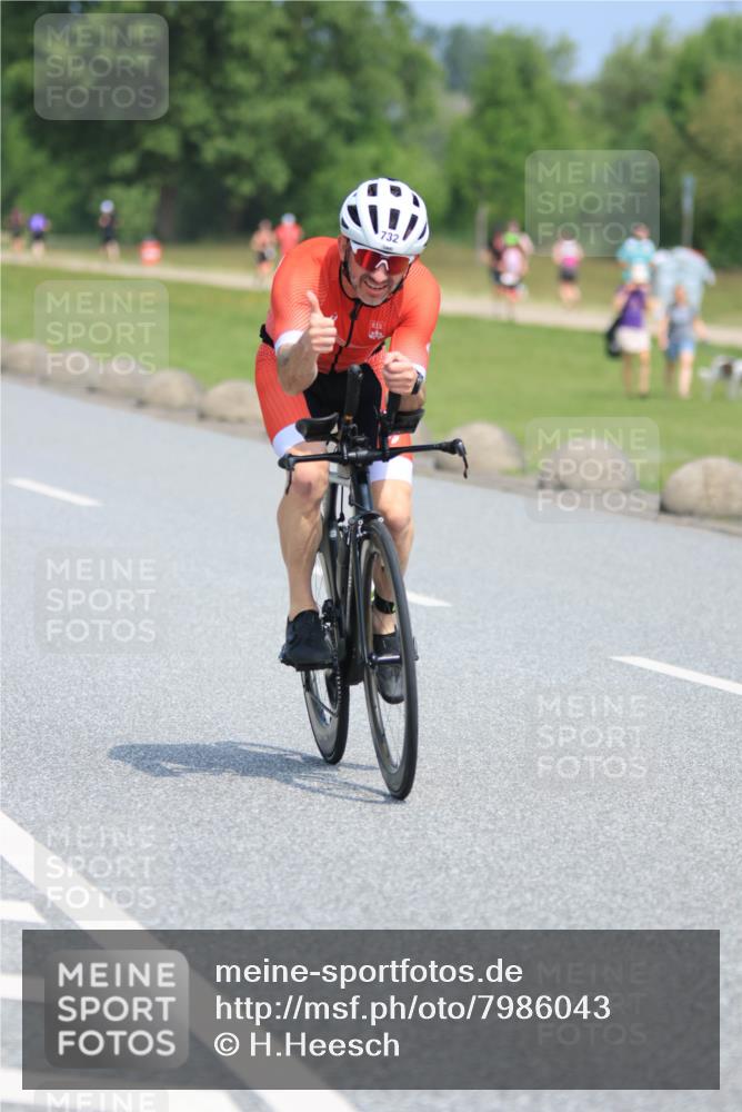 21.06.2025 - 27. Vierlanden-Triathlon H.Heesch http://msf.ph/oto/7986043 15.06.2025 11:33:25 Radfahren 157, 732 meine-sportfotos.de
