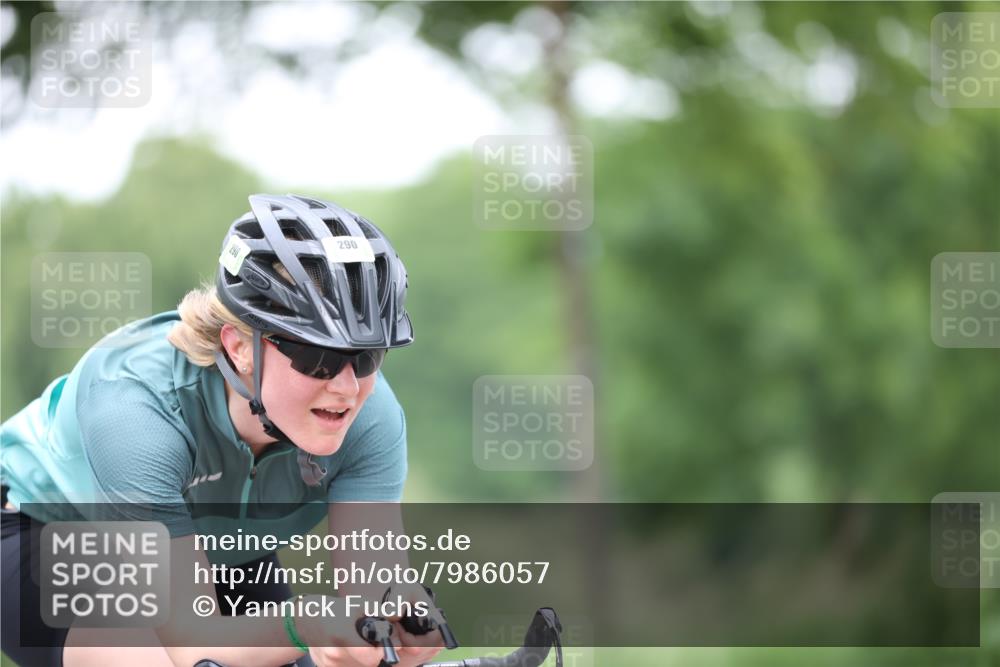 15.06.2025 - 7 Türme Triathlon Yannick Fuchs http://msf.ph/oto/7986057 15.06.2025 11:41:20 Radfahren  meine-sportfotos.de